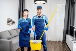 cleaning4u home cleaning crew ready